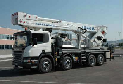 Автовышка Bizzocchi KJF 430 с комбинированной стрелой