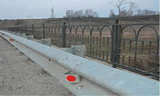 Фото ограждения дорожные металлические барьерного типа ЗСМ ДО